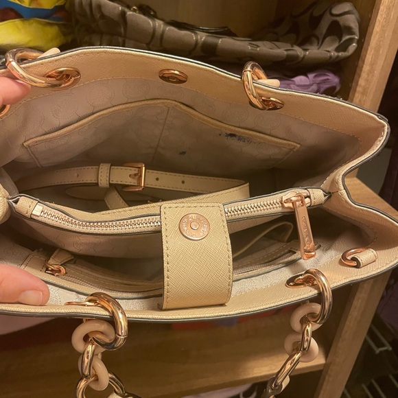 Michael Kors Cynthia Satchel, Medium - Picture 3 of 11